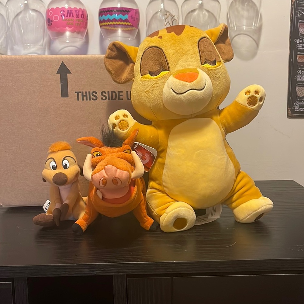 Disney plush the lion king lot